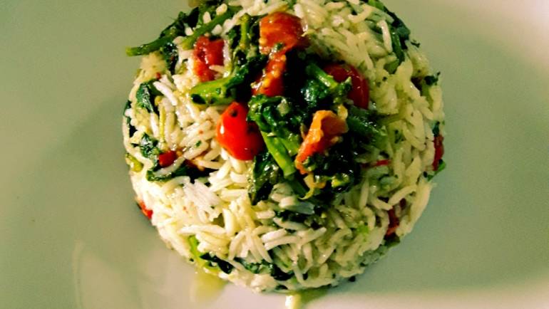 Riso basmati con broccolo fiolaro e pomodorini