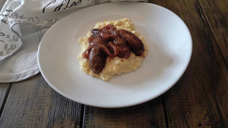 Bangers and mash con stout onion gravy, direttamente dall’Irlanda