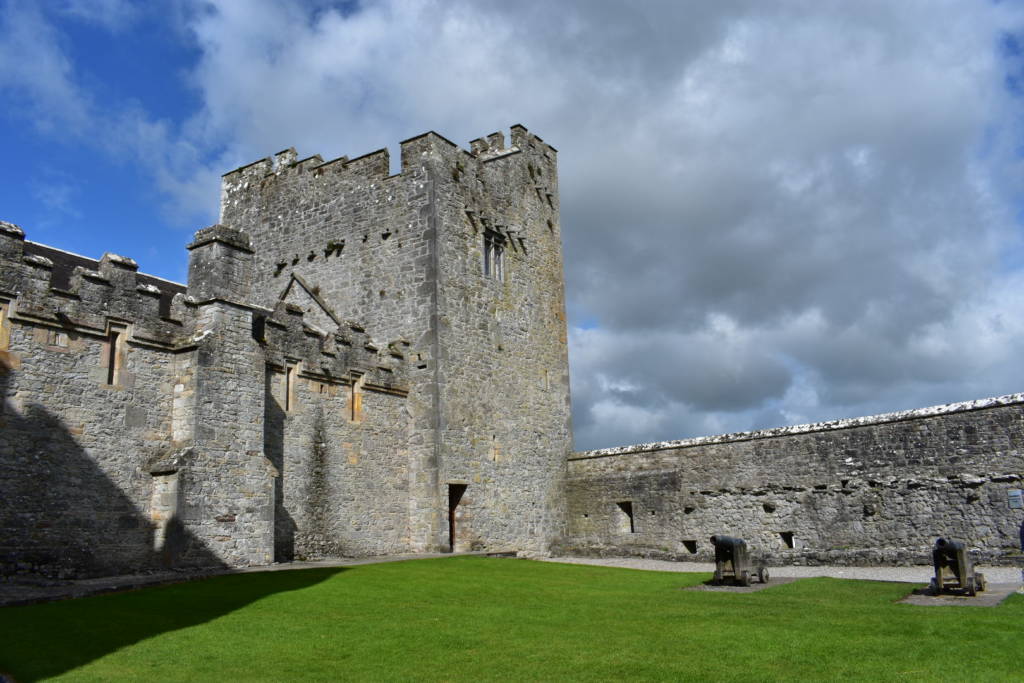 cahir castle