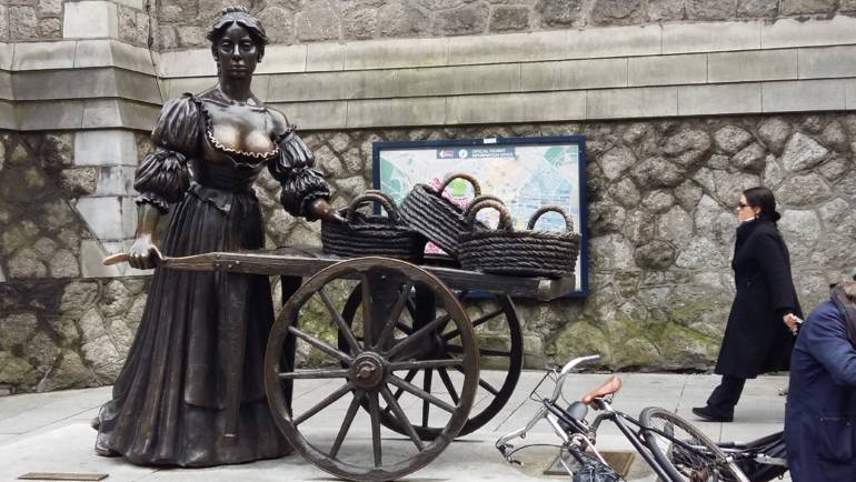 Molly Malone, the Tart with a cart