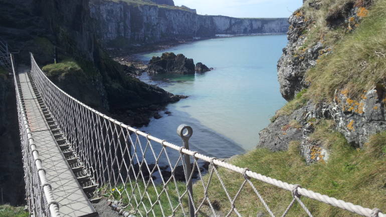 Carrick-a-rede Rope Bridge: a spasso sul mare d’Irlanda